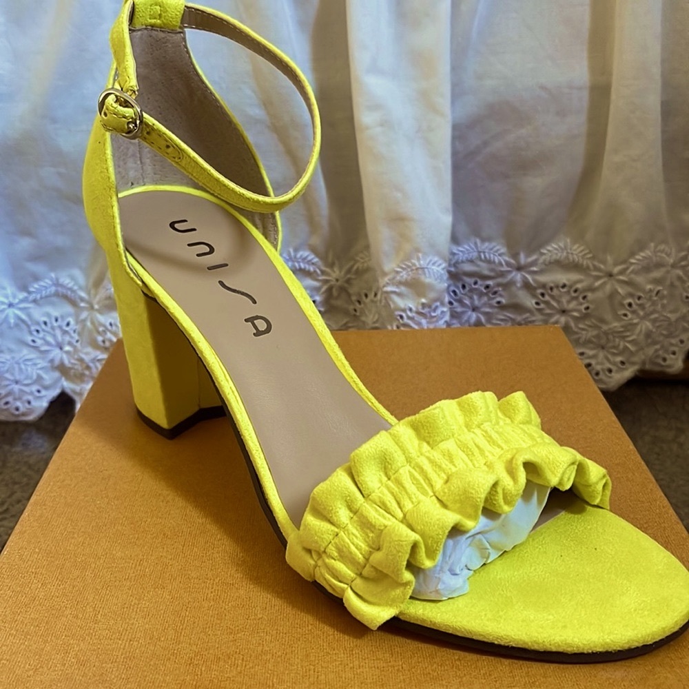 Peep Toe Ankle Strap Heels size 10